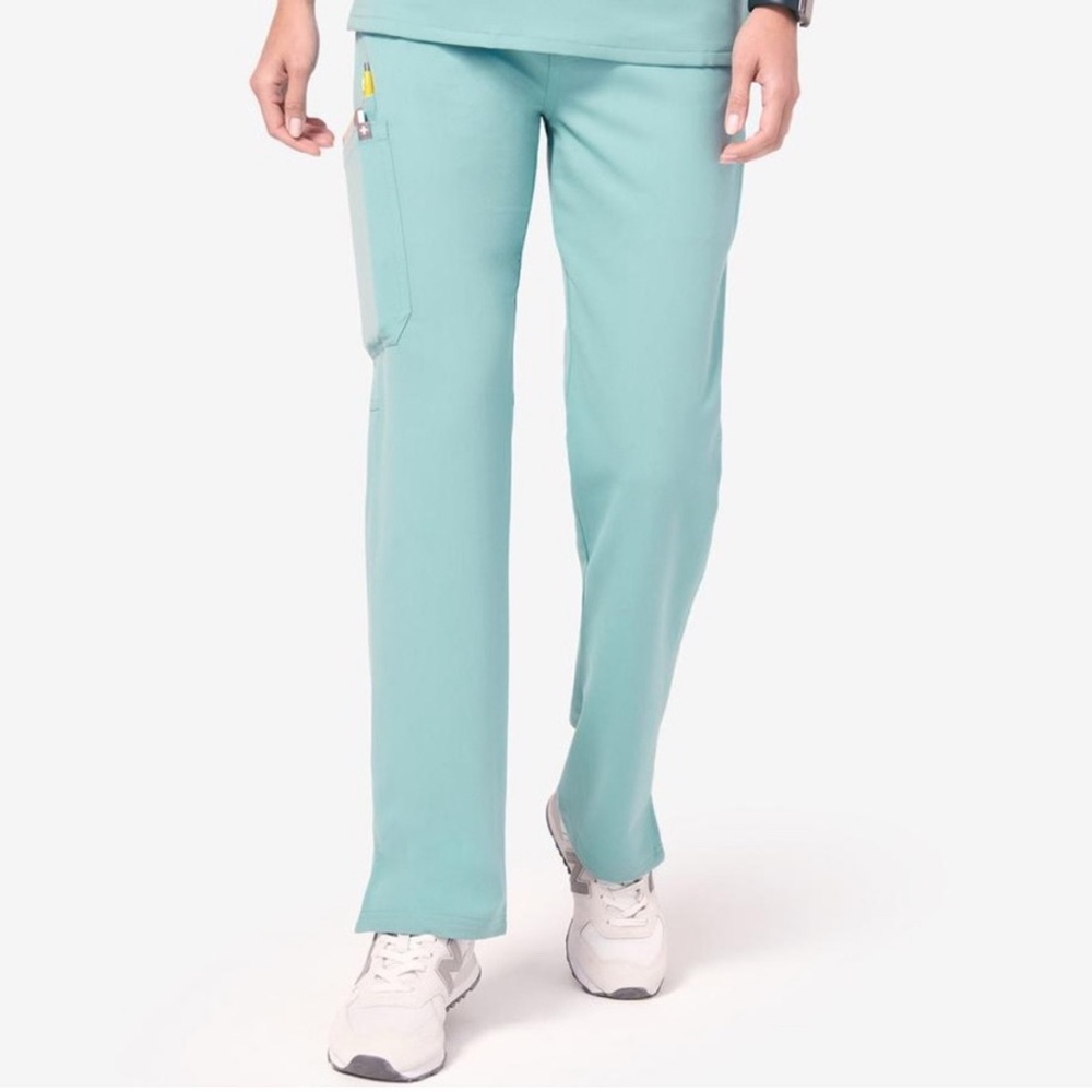 Figs Kade Seaglass Small Cargo Scrub Pants Women’s